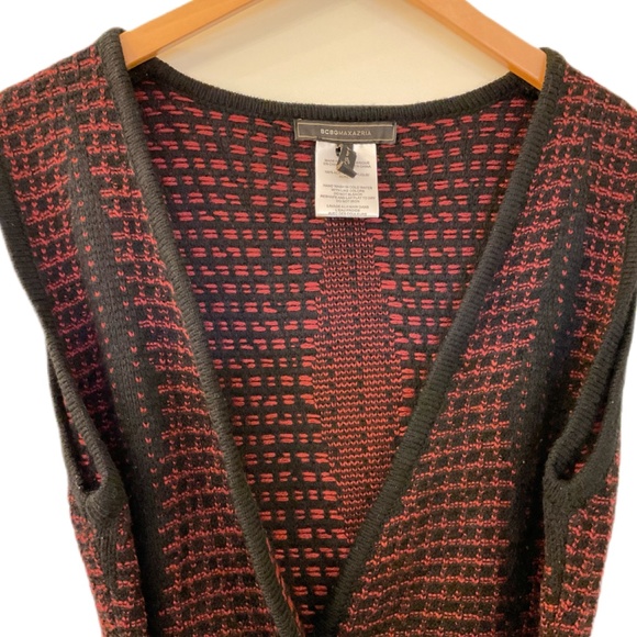 BCBGMaxAzria Wrap With Pom Pom Ties Fringe Size Large - Picture 6 of 13